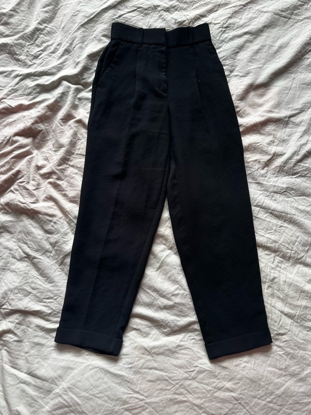 Wilfred Aritzia Black High Waisted Pleated Tapered Pants Size XS